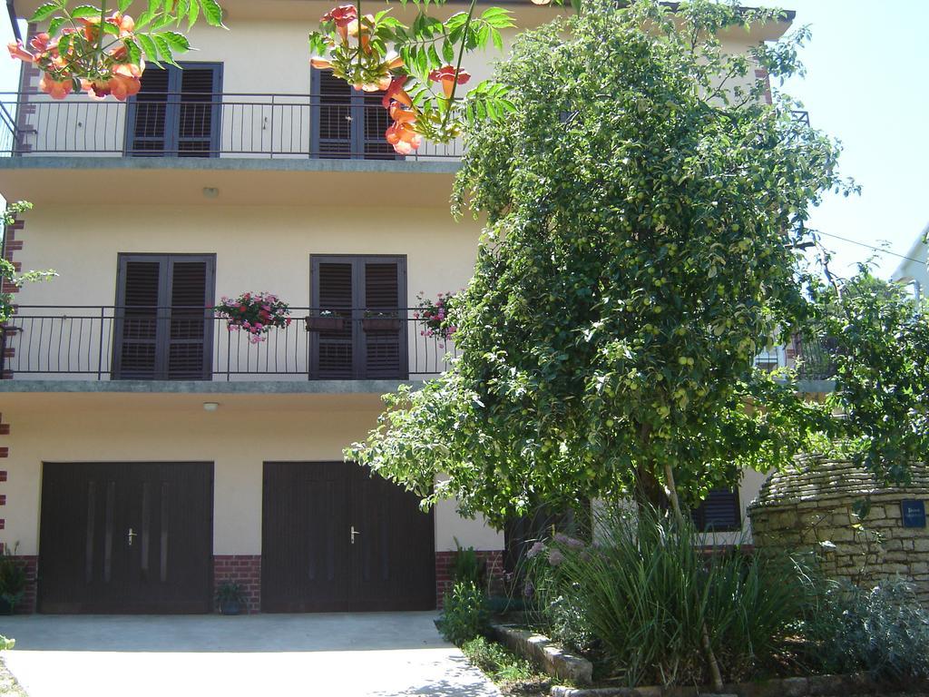 PUY Apartments Grgorinic מראה חיצוני תמונה